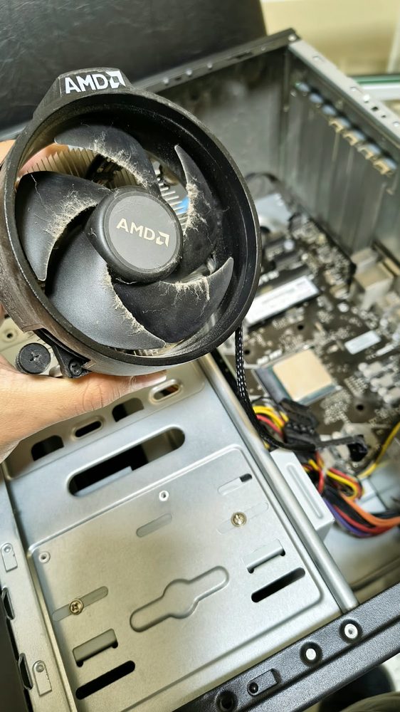 Mantenimiento preventivo de PC con cooler AMD